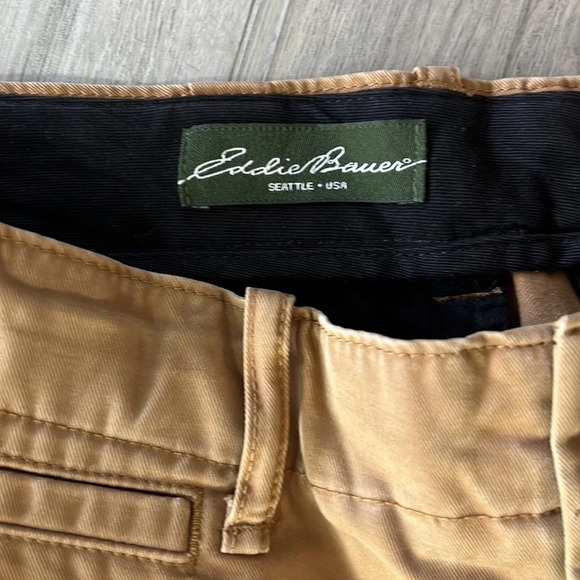 Eddie Bauer straight leg khakis  size 33 - Picture 6 of 11